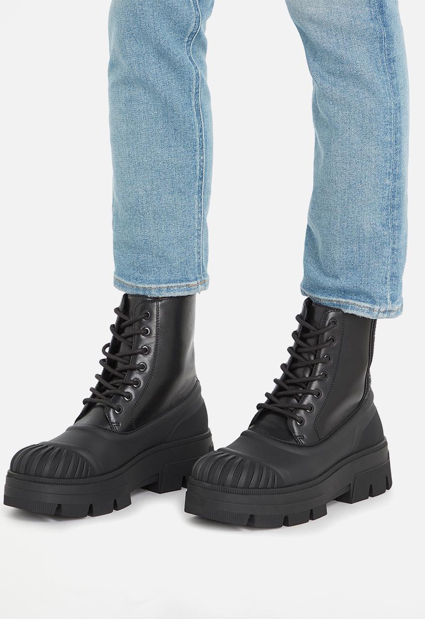 Calvin Klein - Chunky combat lace up boot - black 