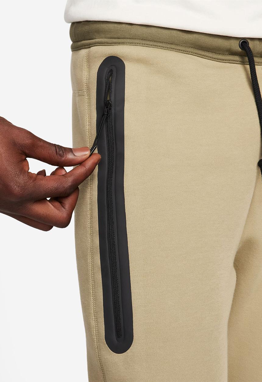 Nike - NSW tech fleece jogger - neutral olive/medium olive/black