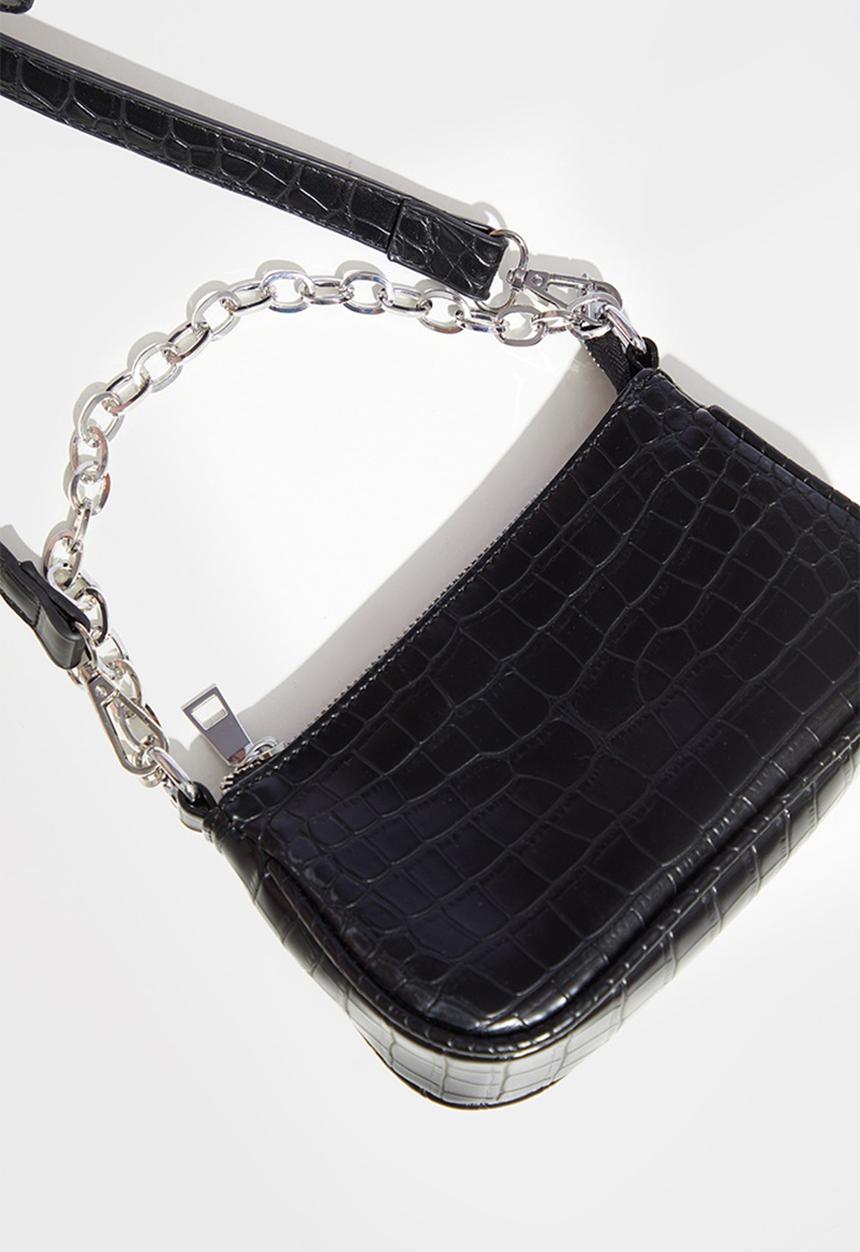 PrettyLittleThing - Black croc multi pocket cross body bag - black
