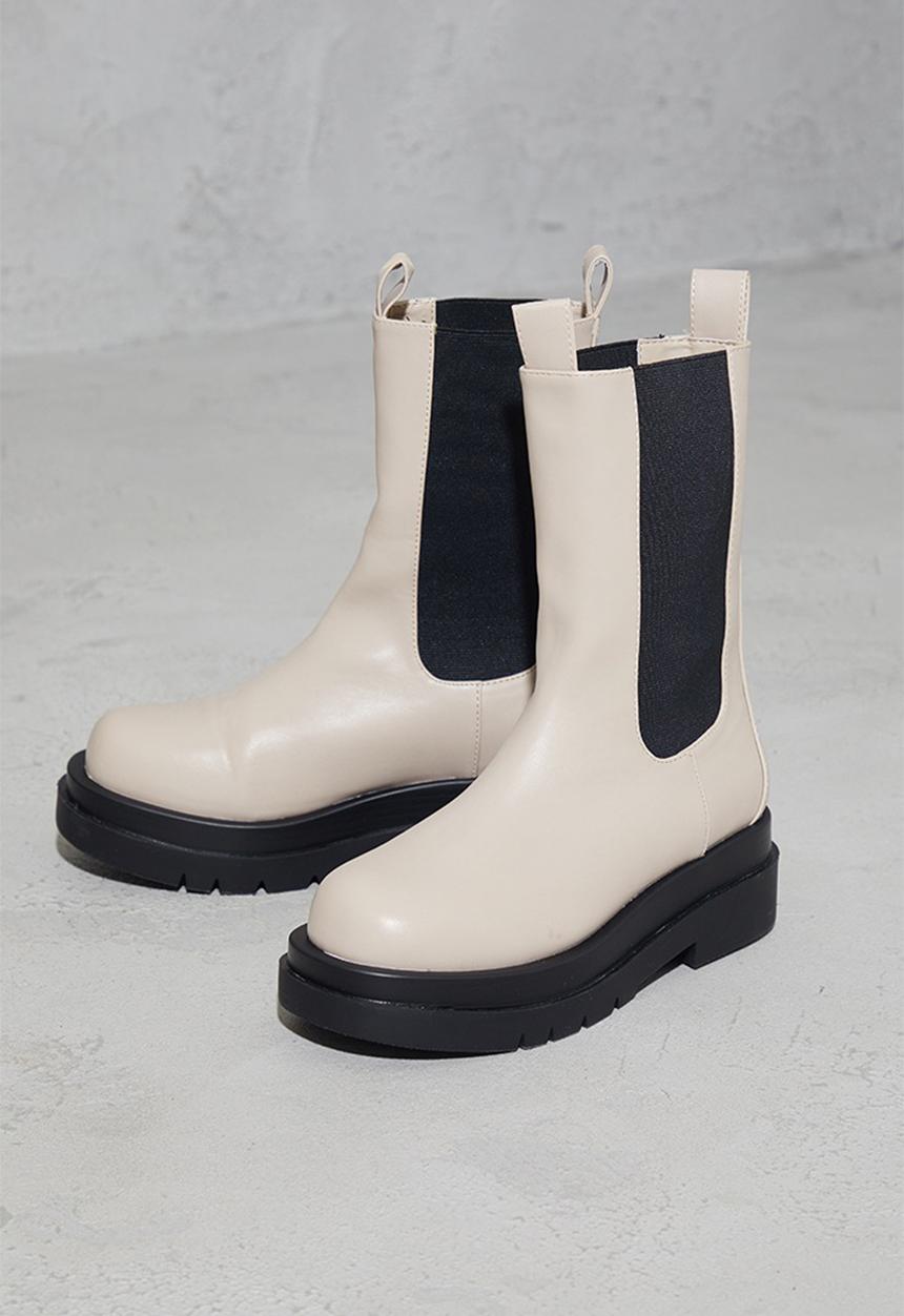 PrettyLittleThing - Cream calf high chunky chelsea boot - cream