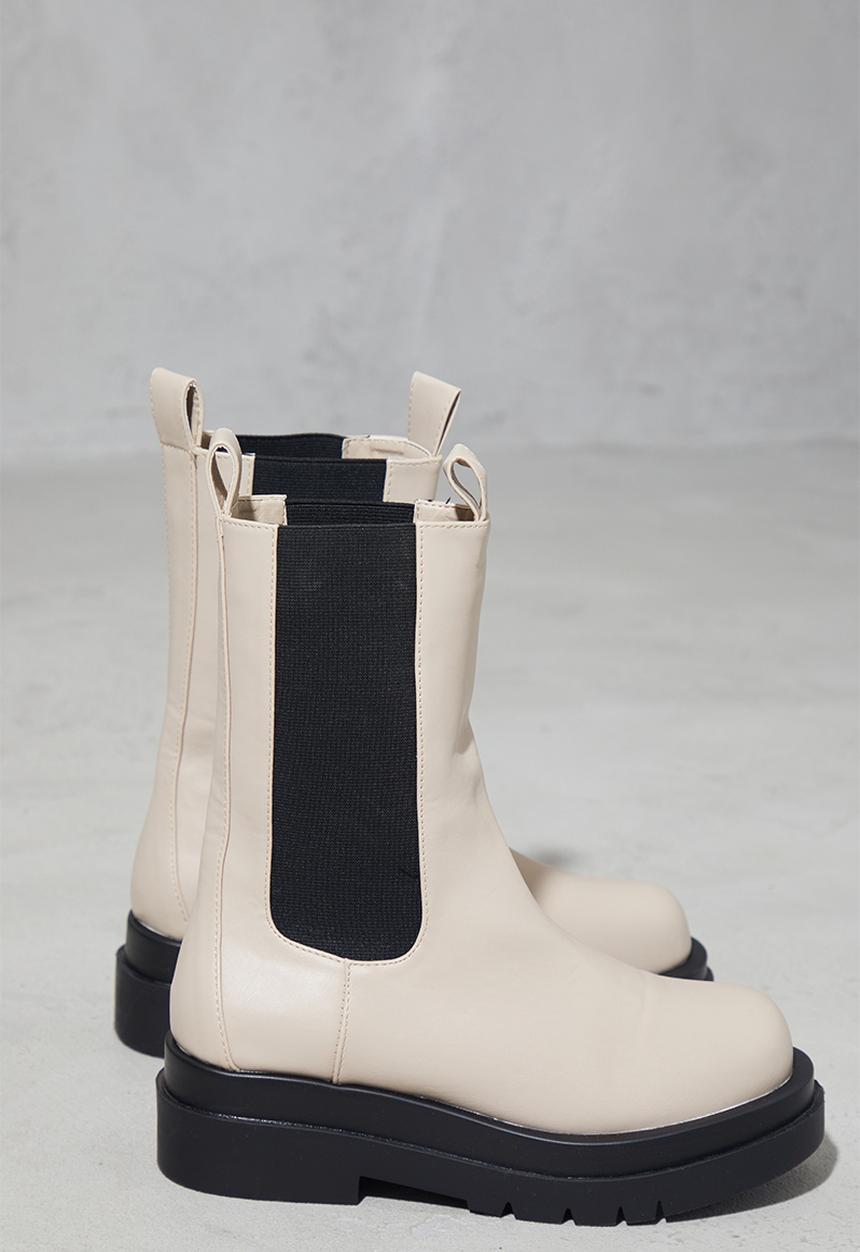 PrettyLittleThing - Cream calf high chunky chelsea boot - cream