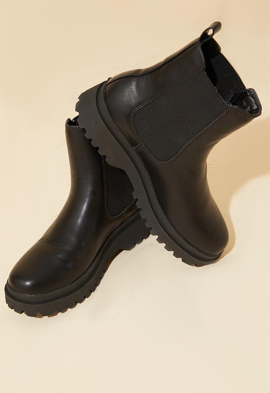 PrettyLittleThing - Black pu round toe chelsea ankle boots - black
