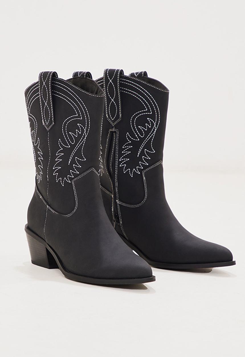 PrettyLittleThing - Black pointed stitch detailing calf western boots - black