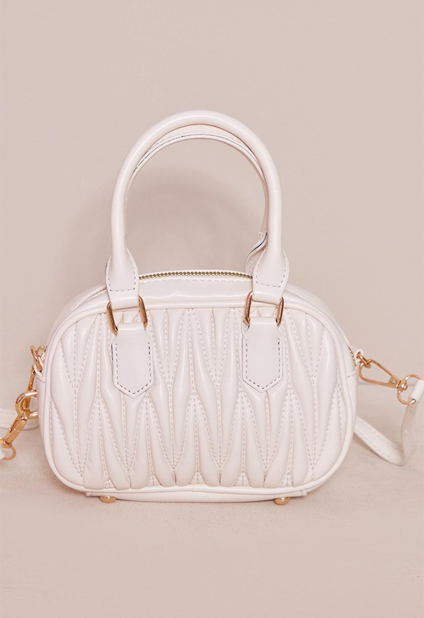 PrettyLittleThing - Cream quilted rounded cross body bag - cream