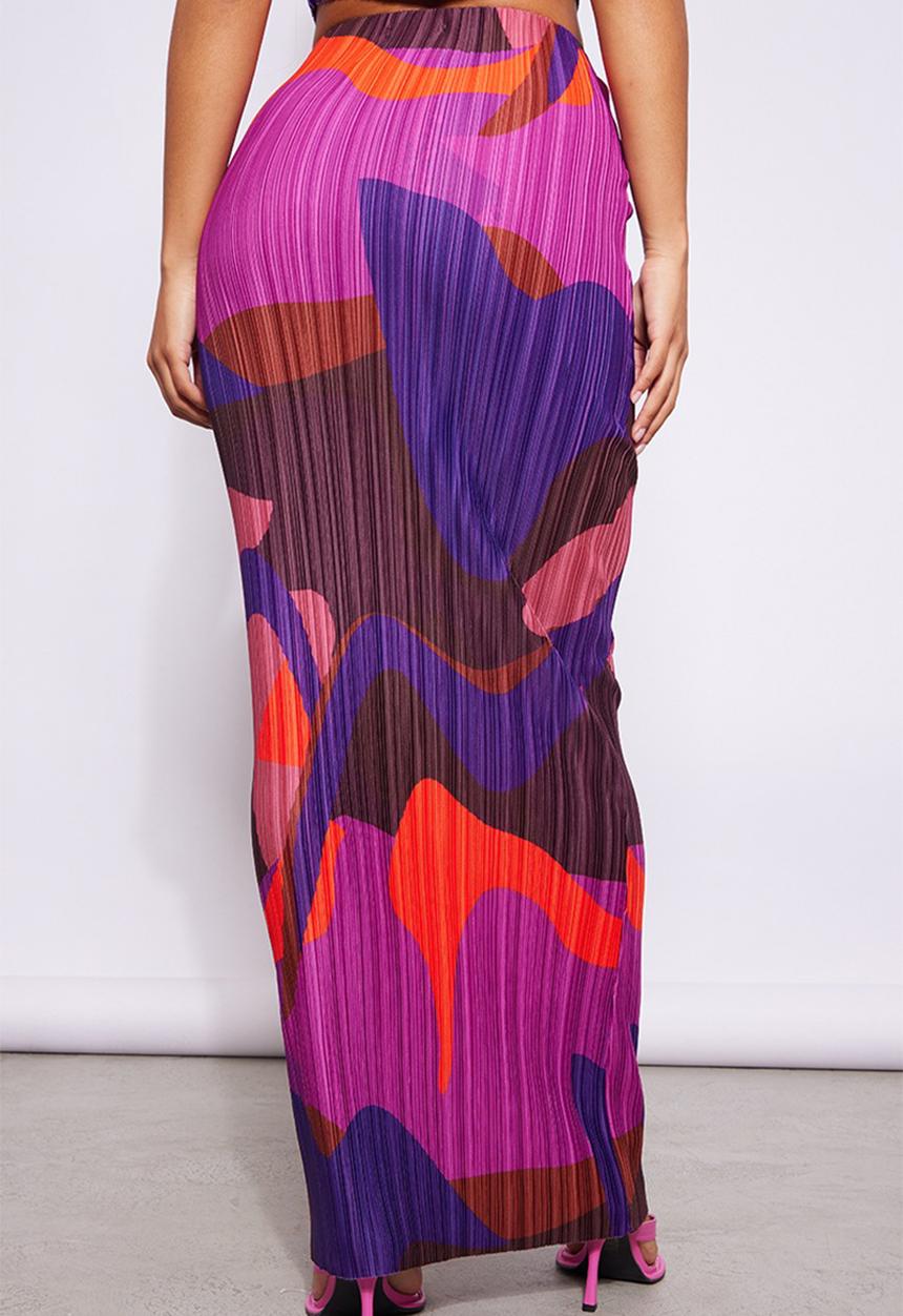 PrettyLittleThing - Pink print plisse maxi skirt - pink
