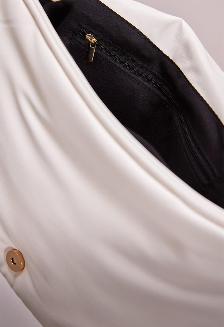 PrettyLittleThing - Cream padded soft pu chain shoulder bag - cream
