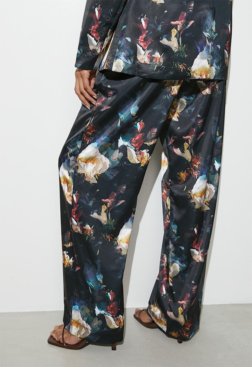 VELVET - Co-ord satin wide leg - gothic floral