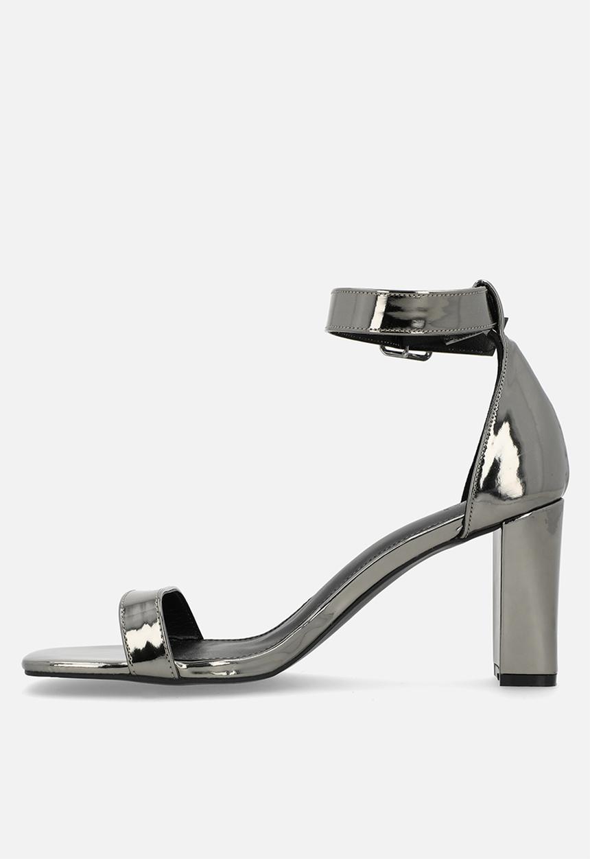Cotton On - Matilda ankle strap block heel - chrome metallic 