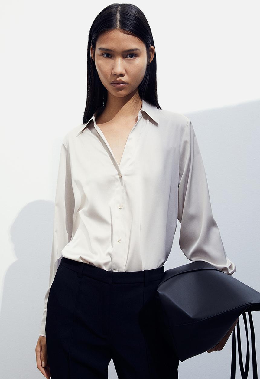 H&M - V-neck blouse - light beige 