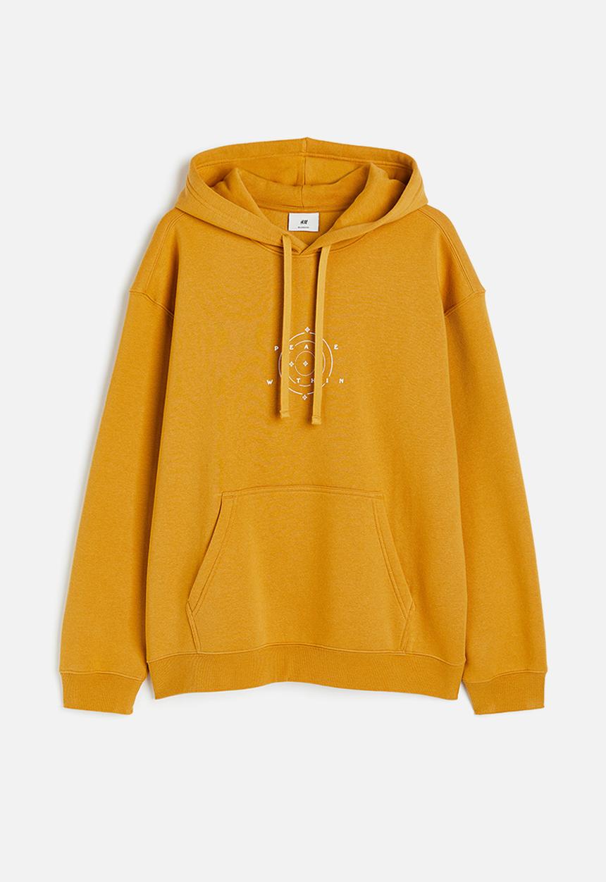 H&M - Loose fit printed hoodie - dark yellow/peace within