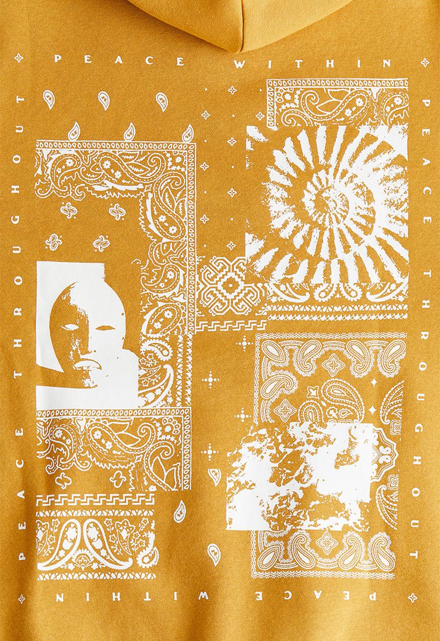 H&M - Loose fit printed hoodie - dark yellow/peace within