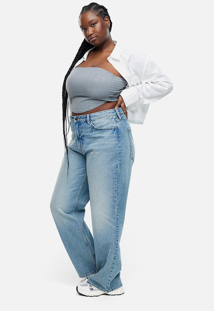 H&M - Curvy fit wide ultra high jeans - light denim blue