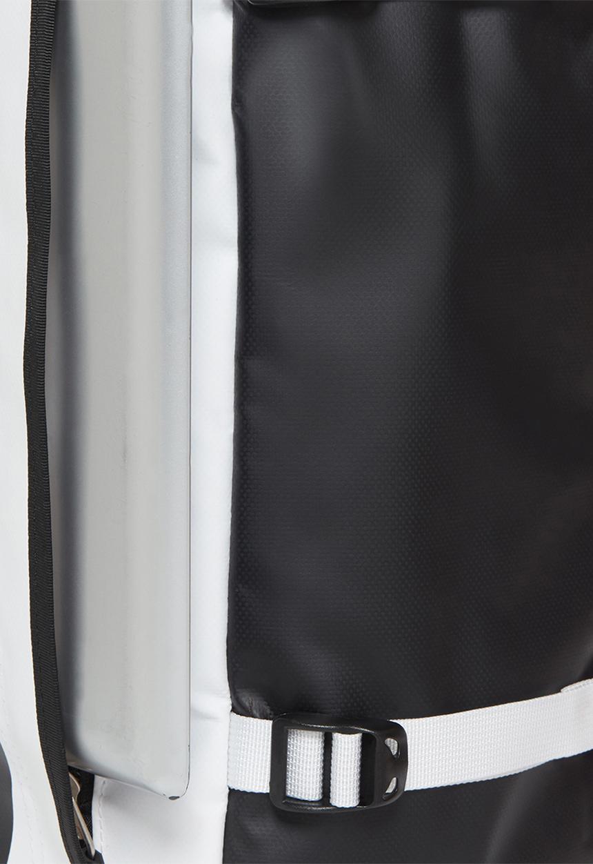 The North Face - Base Camp Fuse Box - TNF Black-TNF White