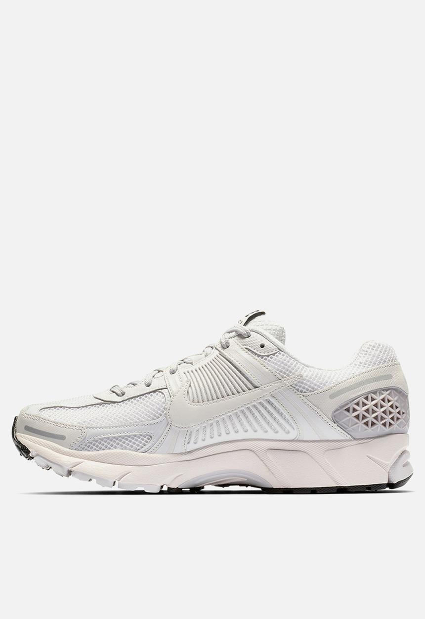 Nike - Nike Zoom Vomero 5 SP