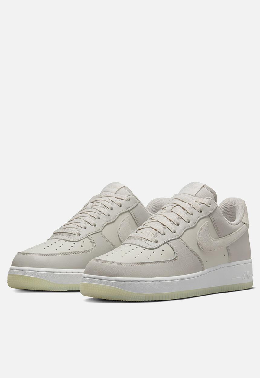 Nike - Nike Air Force 1 '07 LV8
