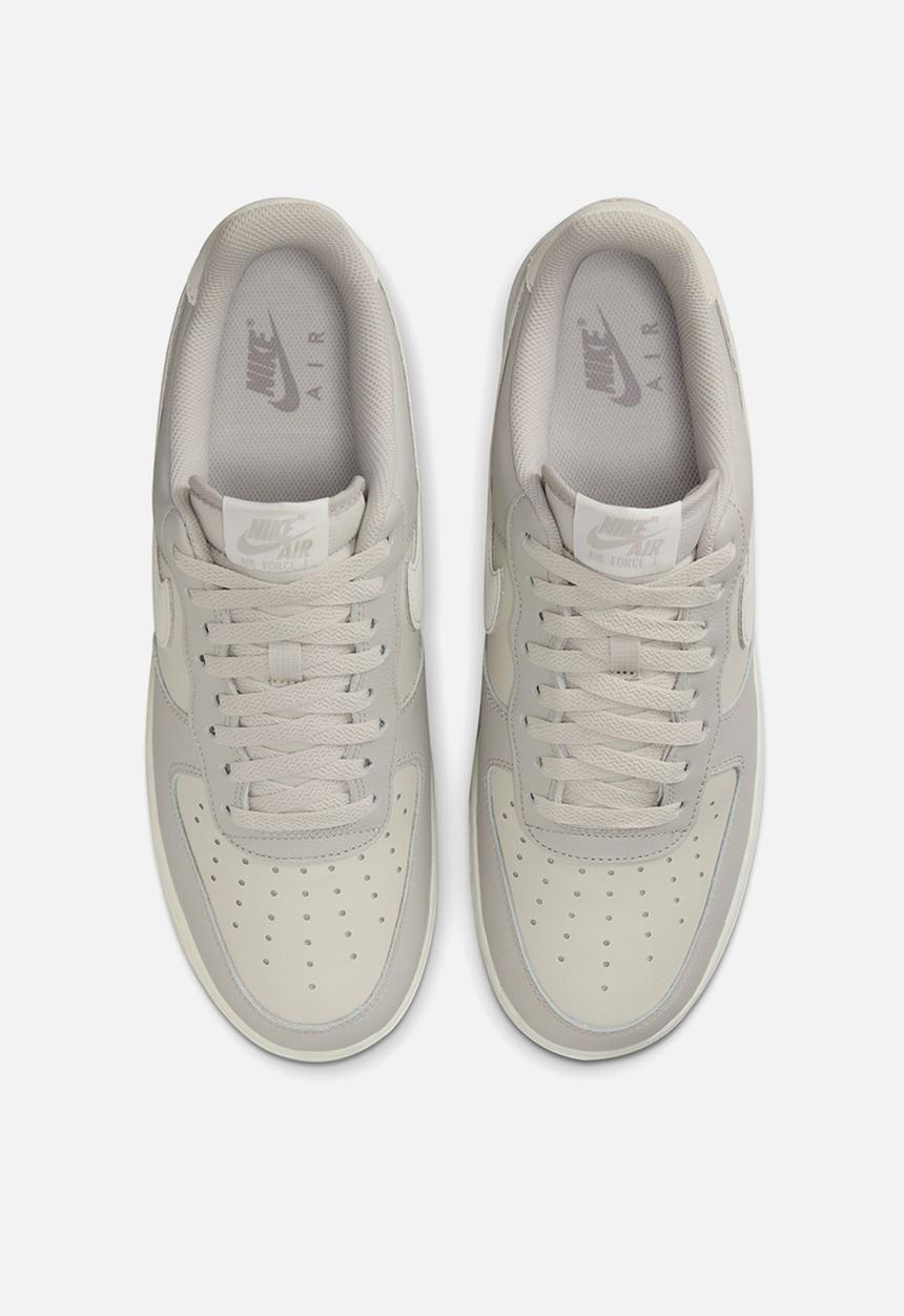 Nike - Nike Air Force 1 '07 LV8
