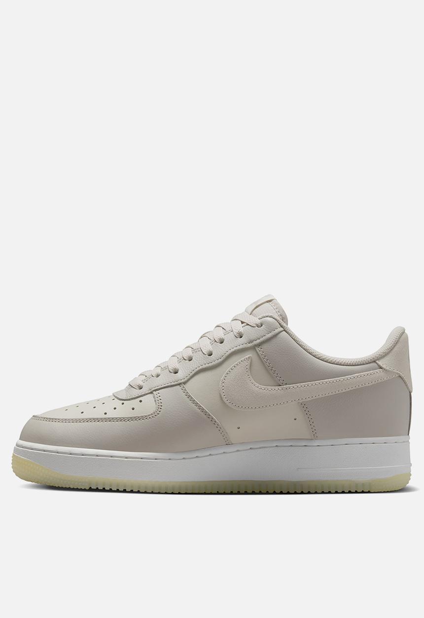 Nike - Nike Air Force 1 '07 LV8