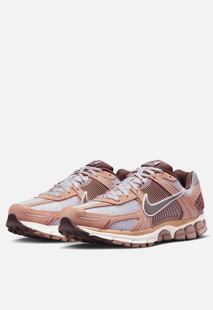 Nike - Nike Zoom Vomero 5
