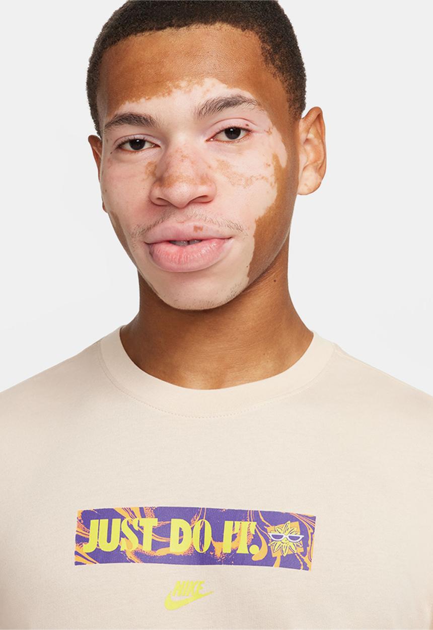 Nike - NSW Spring Break JDI tee  - sndrft