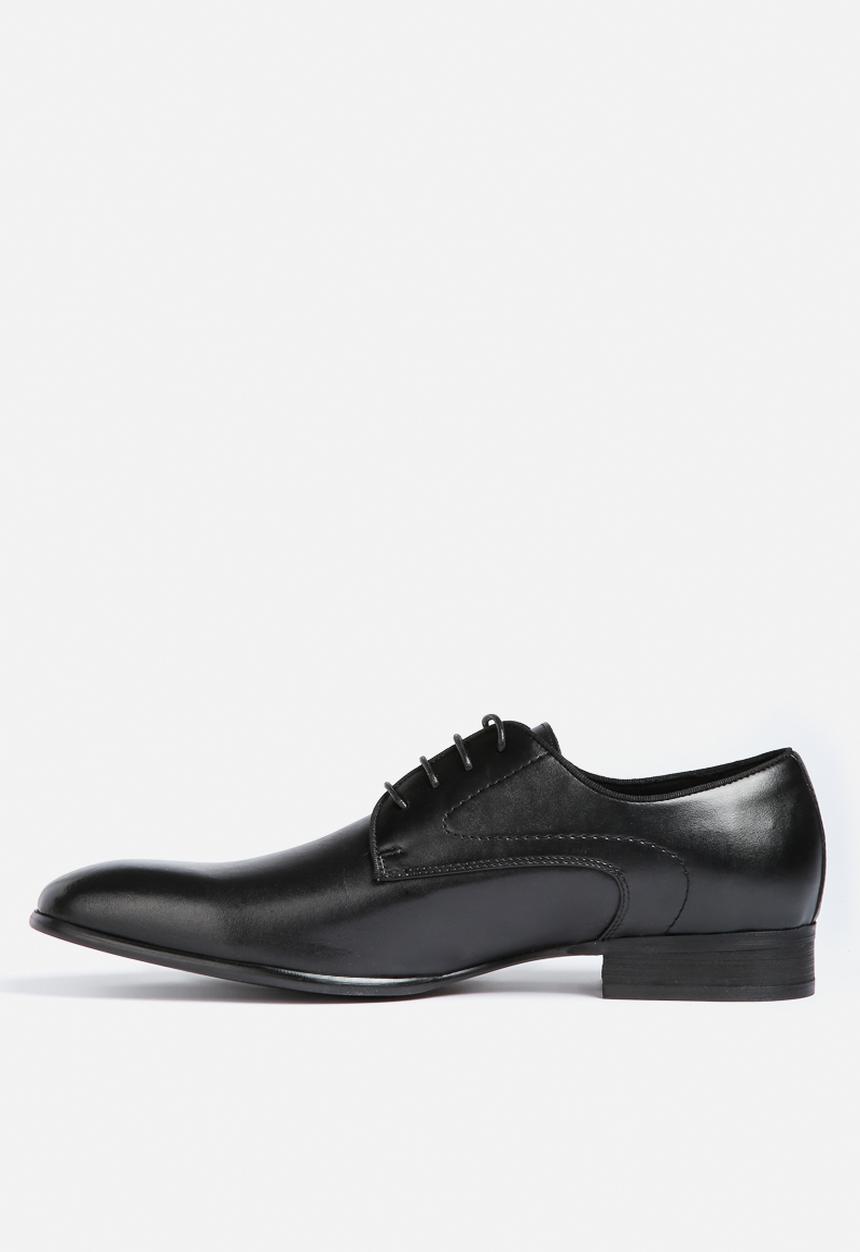 Steve Madden - Capless