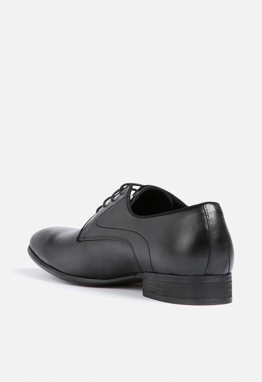 Steve Madden - Capless
