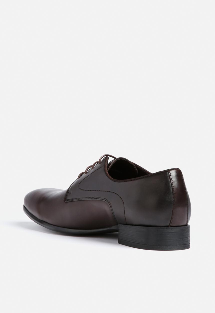 Steve Madden - Capless