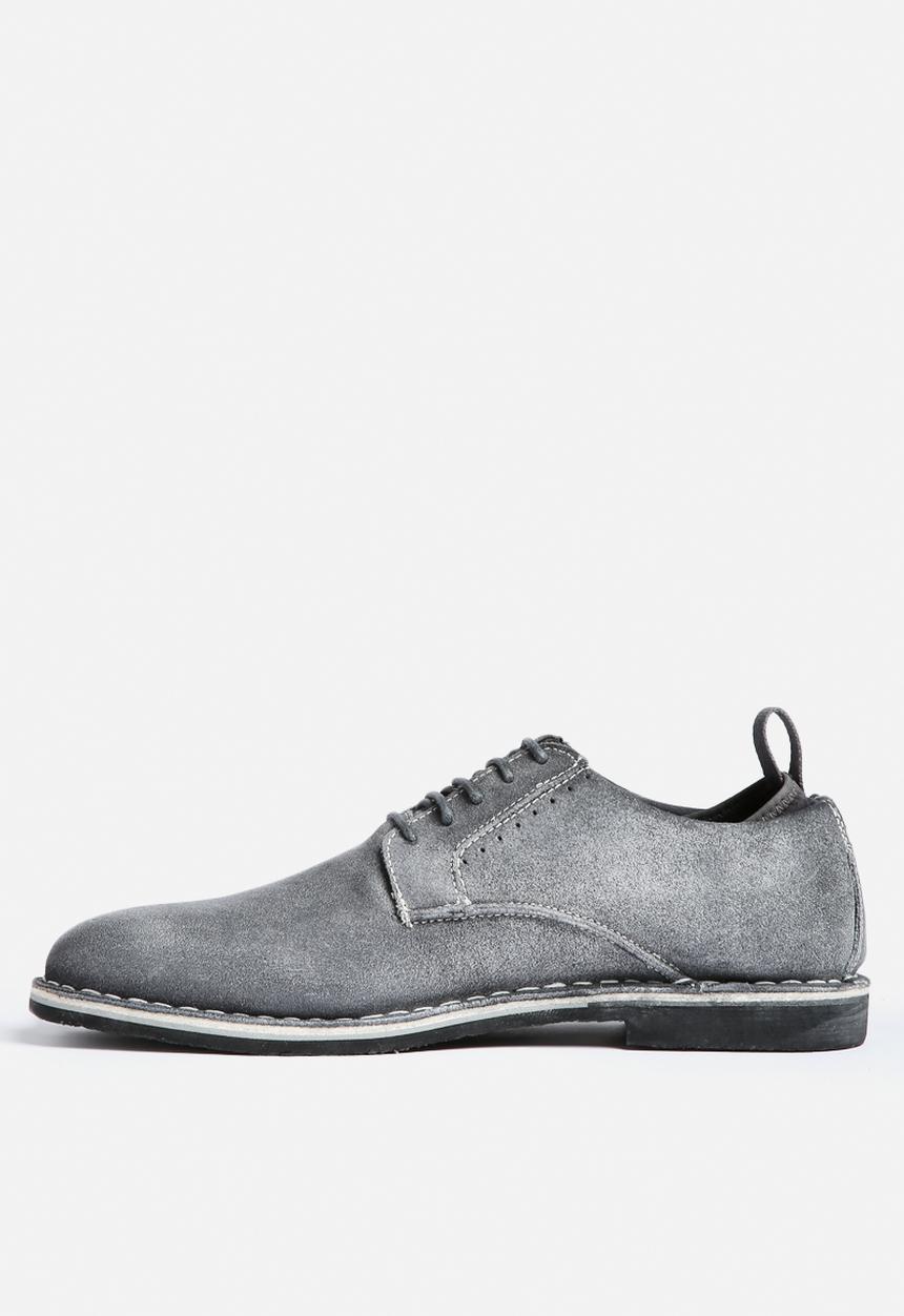 Steve Madden - Stannis