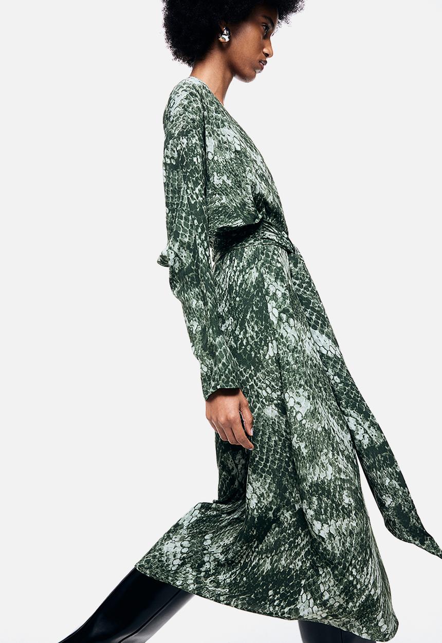 H&M - Patterned tie-belt dress - dark green & snakeskin-patterned