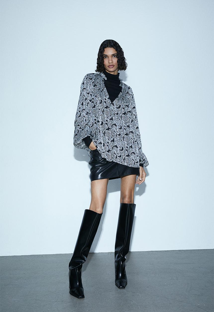 H&M - Frill-trimmed crêpe blouse - black & paisley-patterned