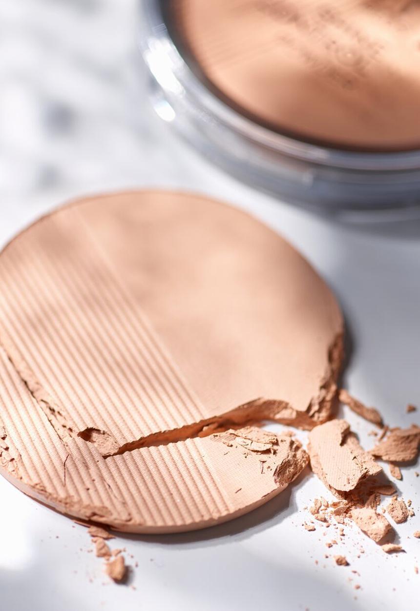 Catrice - All Matt Plus Shine Control Powder -Natural Beige 031