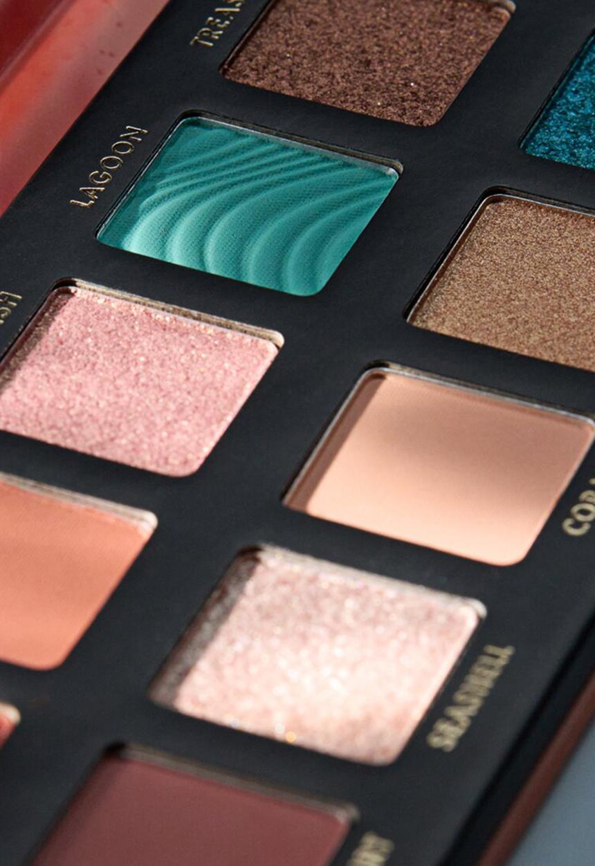 Catrice - Coral Crush Slim Eyeshadow Palette - Under the Sea 030