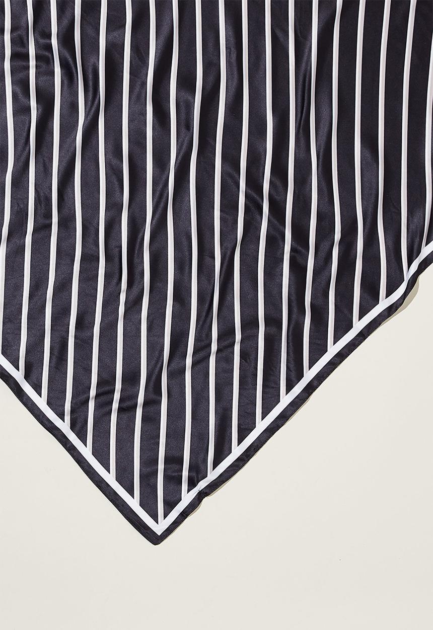 Rubi - Daisy square scarf- black ecru fine lines