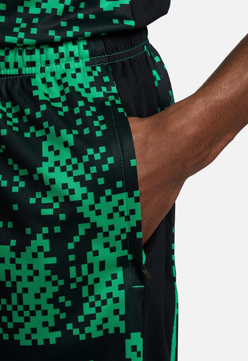 Nike - Academy Pro Dri-FIT short  - stadium green/black/stadium green/white