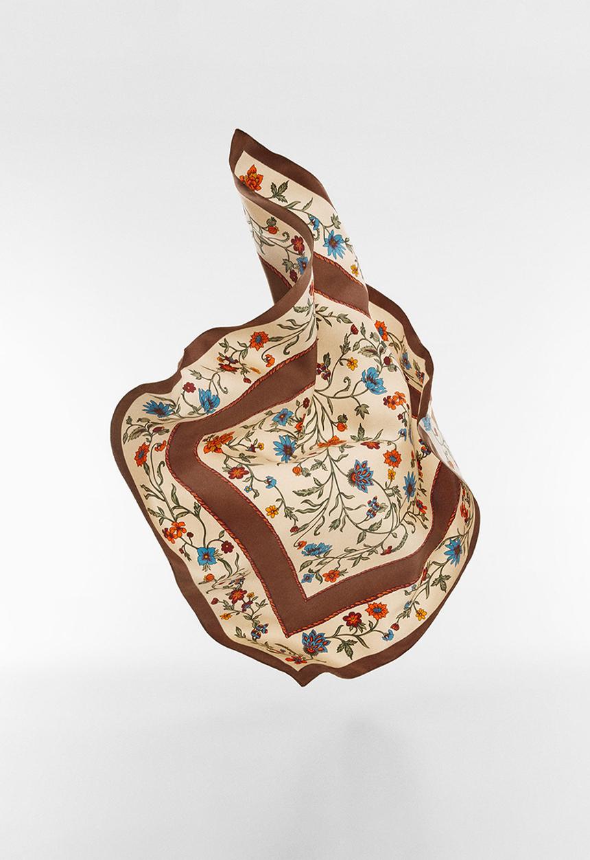 MANGO - Neck scarf Flora - light Beige