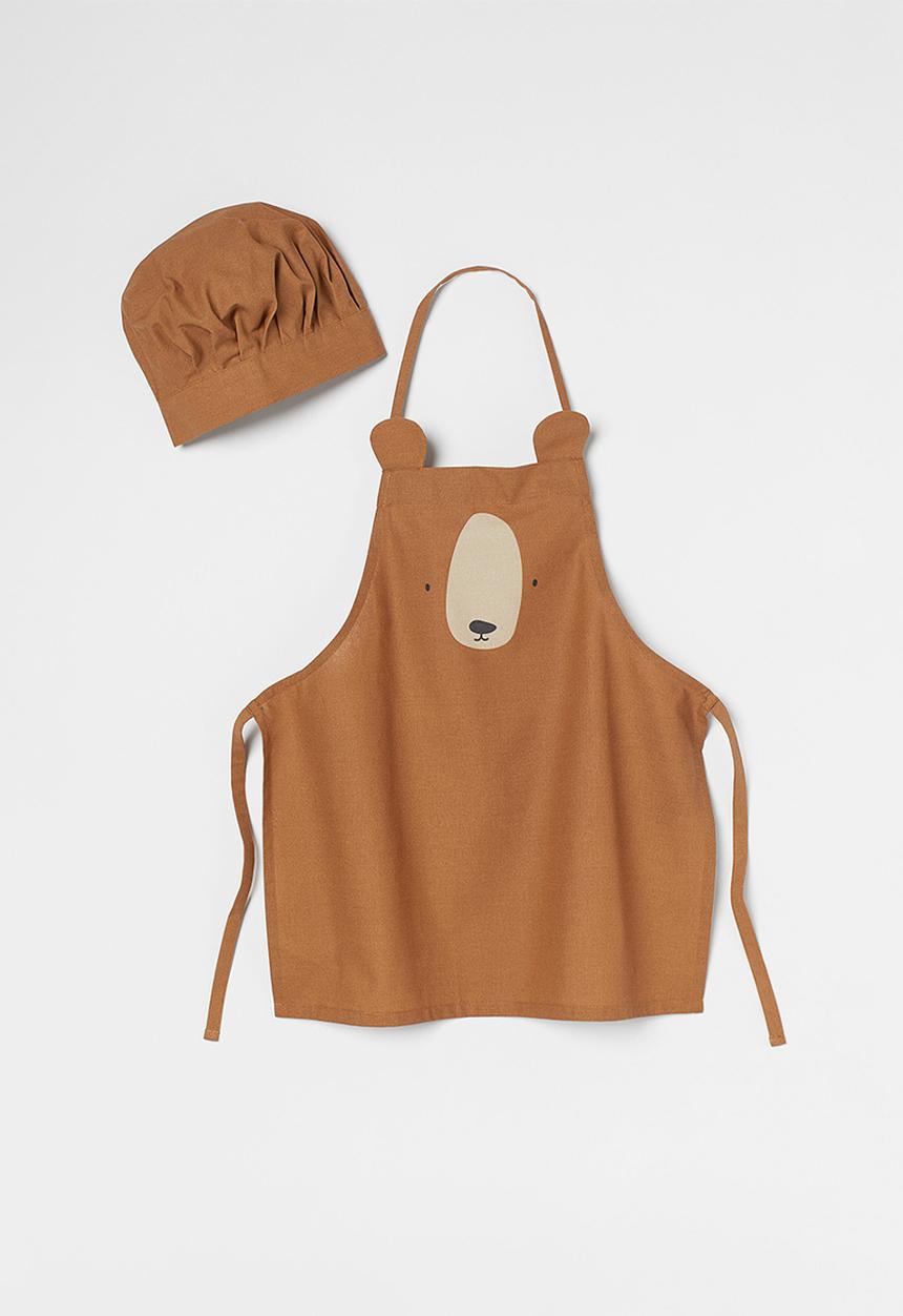 H&M - Children’s apron and chef’s hat - brown bear