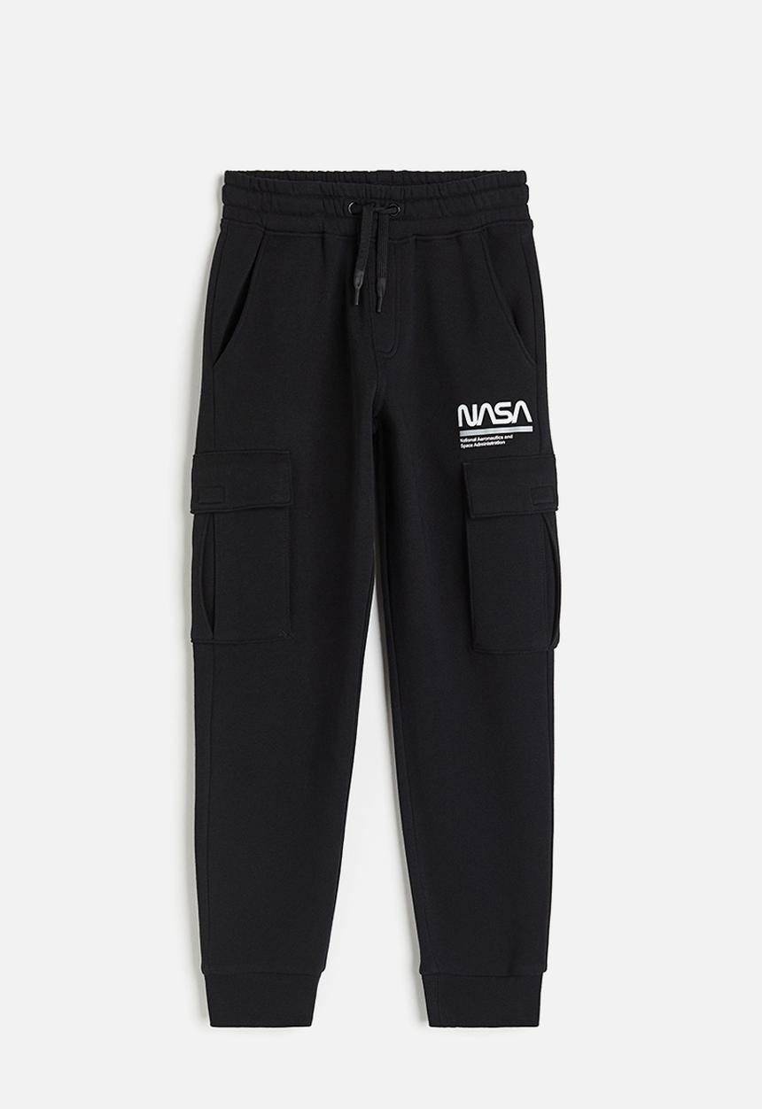 H&M - Cargo joggers - black nasa