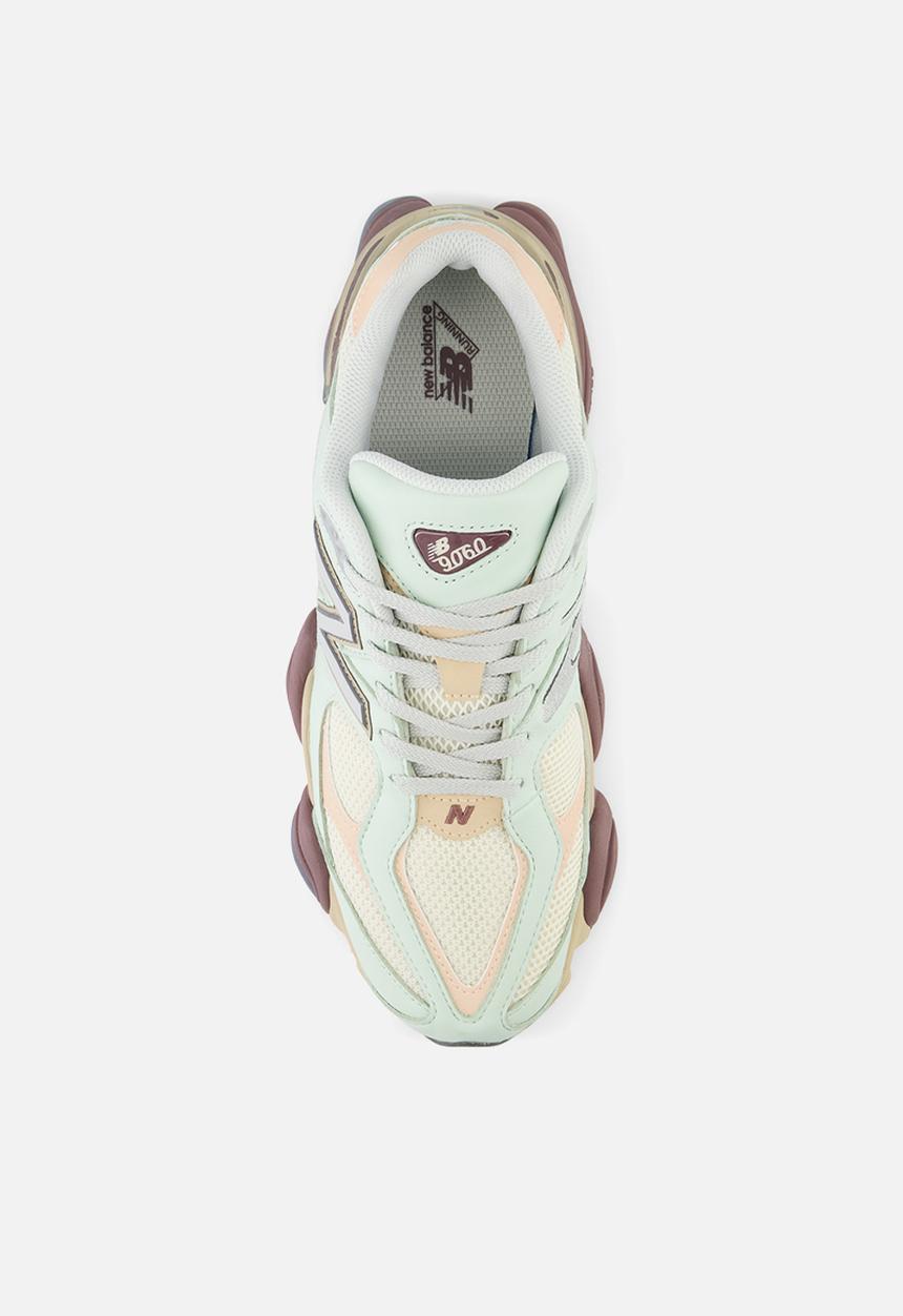 New Balance  - 9060