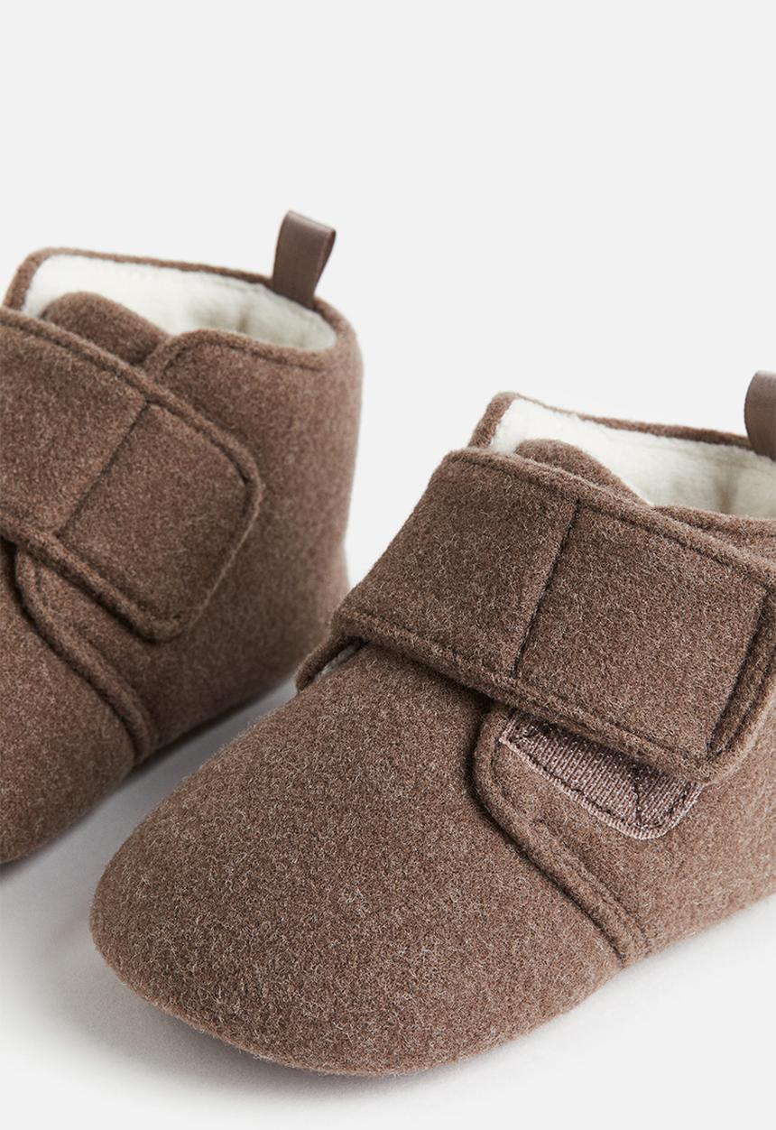 H&M - Slippers - brown