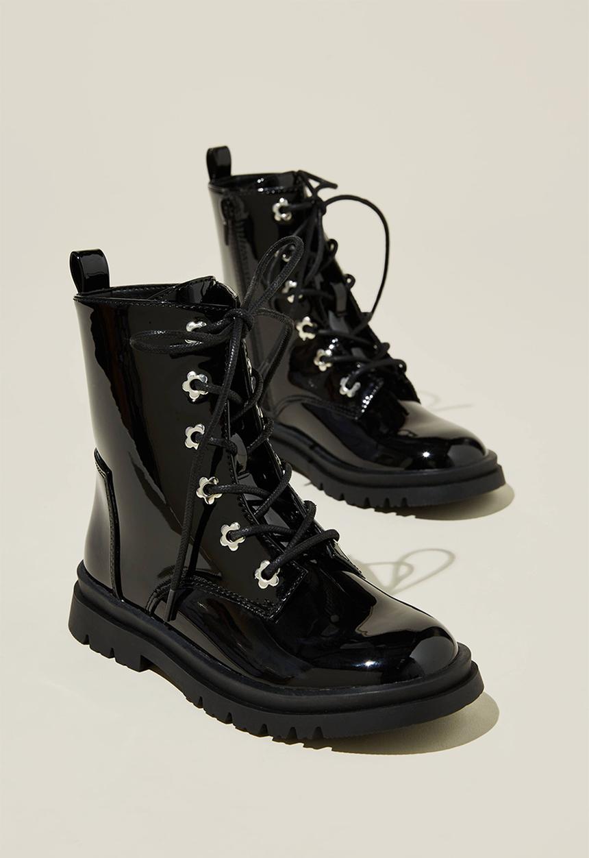 Cotton On - Combat lug boot - black patent/ flower eyelets