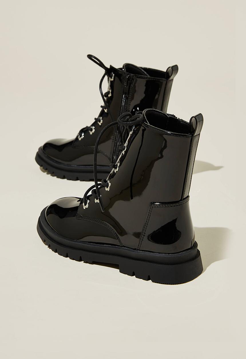 Cotton On - Combat lug boot - black patent/ flower eyelets