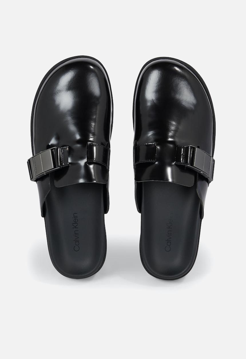 Calvin Klein - Mule w/ iconic plaque - black