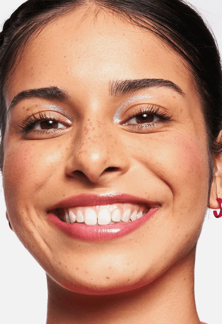 essence - Natural Matte Mousse Foundation  02