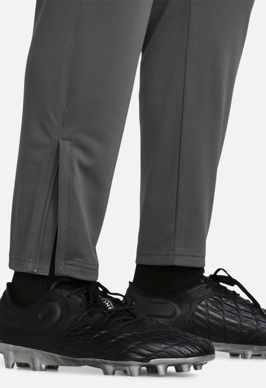 Under Armour - UA Challenger. pique pants - castlerock/white