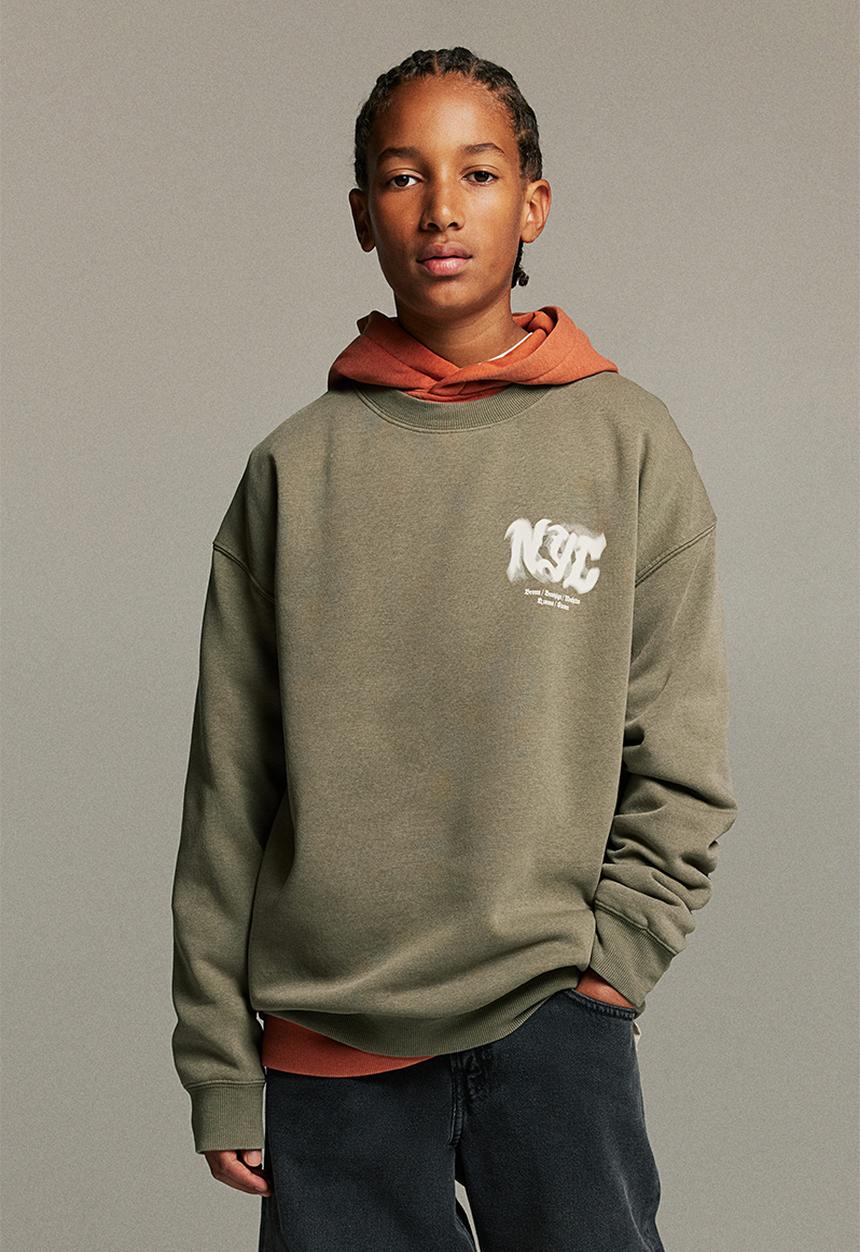 H&M - Sweatshirt - dark khaki green & nyc
