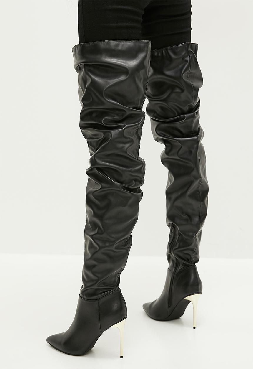 Plum - Crown stiletto boot - black