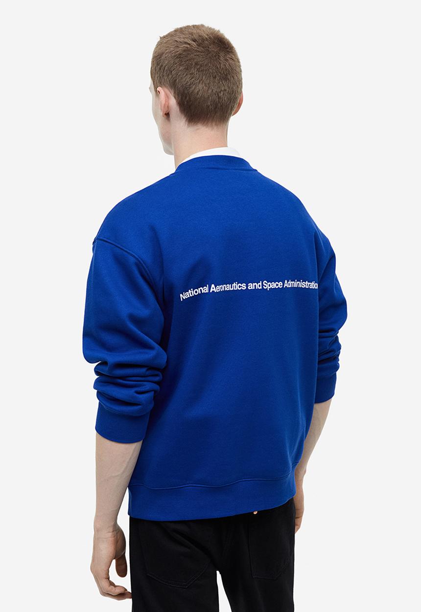 H&M - Relaxed fit sweatshirt - bright blue/nasa