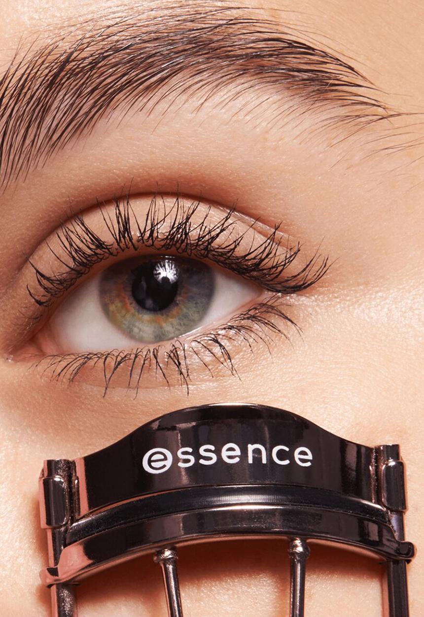 essence - Lash Curler 01