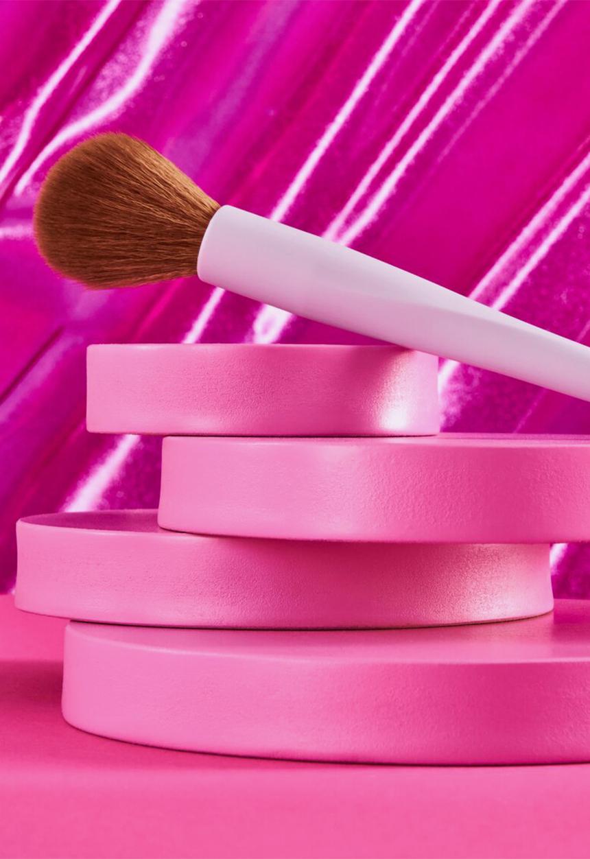 essence - Blush & Highlighter Brush 01