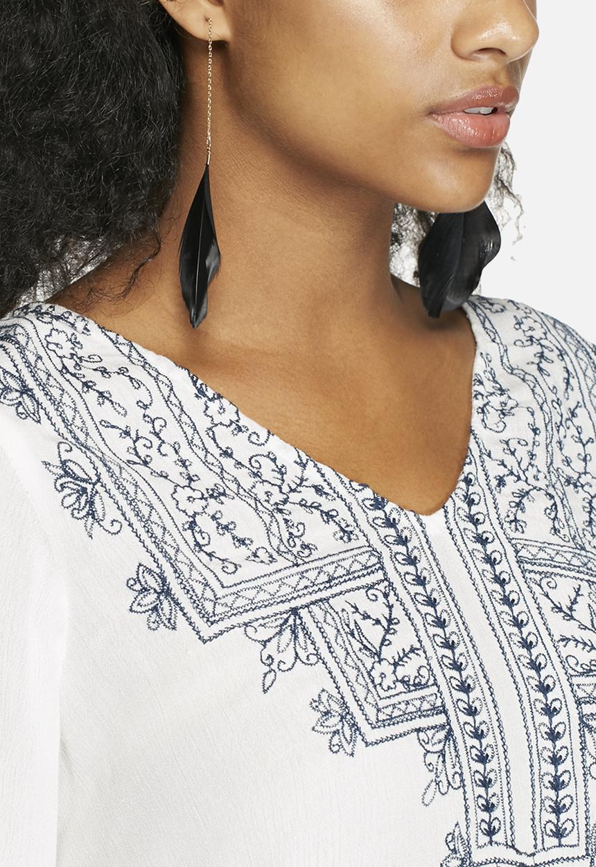 Vero Moda - Frey Embroidered Top