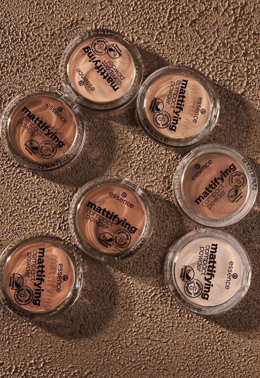 essence - Mattifying Compact Powder04